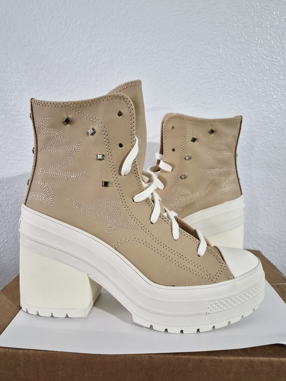 Converse Chuck 70 De Luxe Western Stitch Lace Up Boots W 8